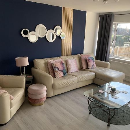 Crowthorne House, Beautiful 3 Bedroom Home For Upto 8 Guests, With Sofa Bed Cul-De-Sac With Private Driveway Nottingham Exterior photo